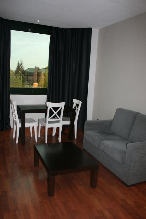 Apartamentos Th Las Rozas Dış mekan fotoğraf